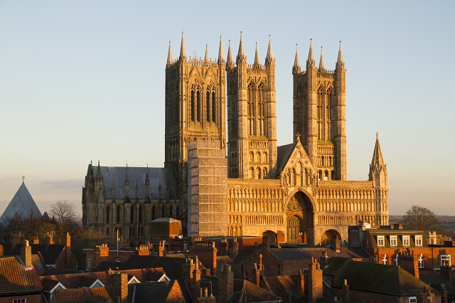 Lincoln Cathedral at dusk 640px