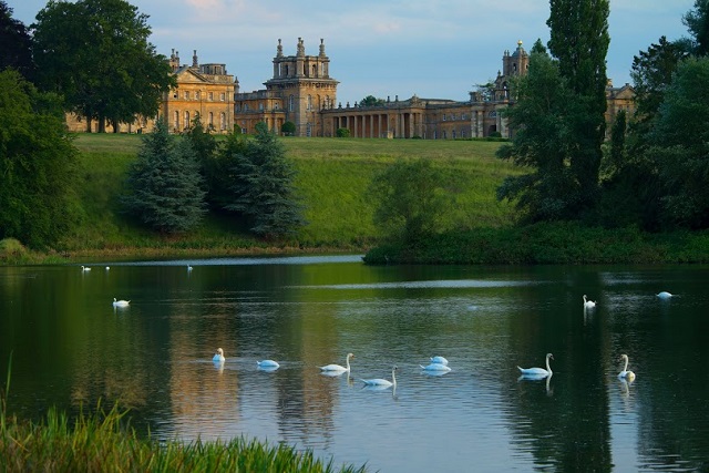 Oxford - Blenheim Palace Lake view 2 640px
